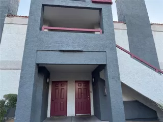 Photo #4: 2606163 Listing 