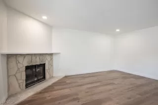 Photo #4: 2606203 Listing 