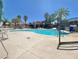 Photo #3: 2606212 Listing