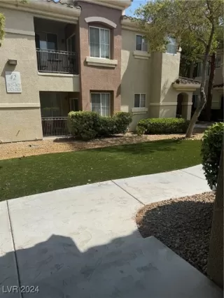 Photo #4: 2606212 Listing