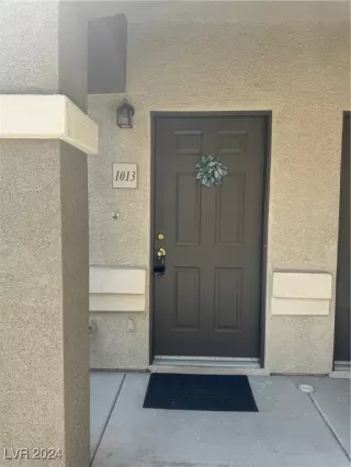 Photo #5: 2606212 Listing