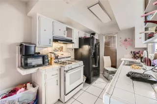 Photo #5: 2606216 Listing 