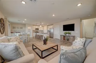 Photo #3: 2606252 Listing 