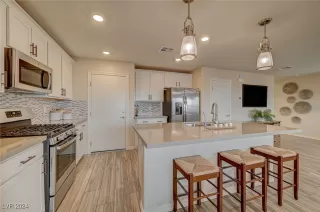 Photo #5: 2606252 Listing 