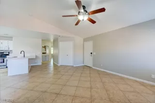 Photo #6: 2606279 Listing