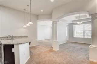 Photo #3: 2606297 Listing