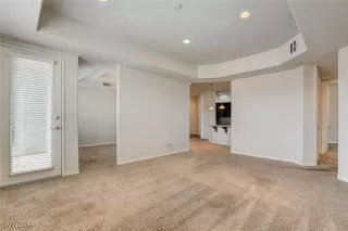 Photo #5: 2606297 Listing