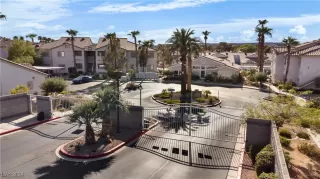 Photo #2: 2606298 Listing