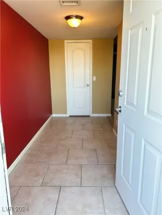 Photo #4: 2606300 Listing 