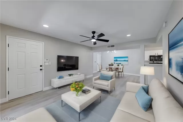 MLS: 2606301 Condo For Sale