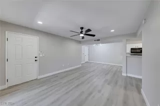 Photo #1: 2606301 Listing