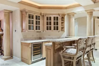 Photo #4: 2606314 Listing 