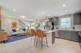 Photo #4: 2606325 Listing 