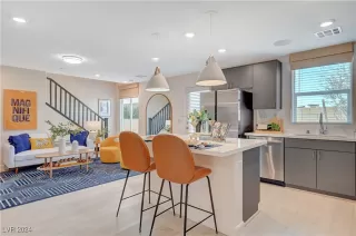 Photo #5: 2606325 Listing 