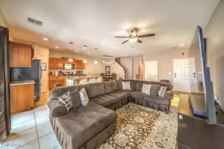 Photo #5: 2606327 Listing 