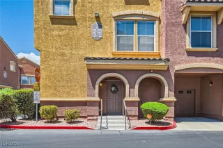 Photo #1: 2606328 Listing