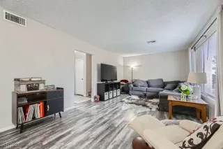 Photo #4: 2606335 Listing 