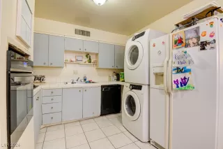 Photo #6: 2606341 Listing