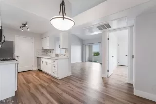 Photo #5: 2606346 Listing 