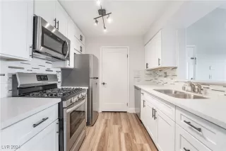 Photo #6: 2606346 Listing 