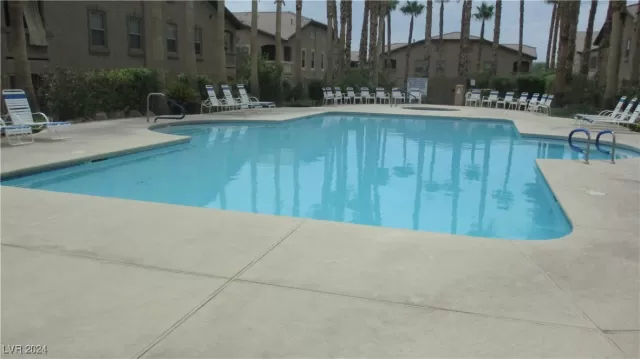 MLS: 2606348 Condo For Sale