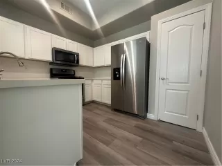 Photo #6: 2606351 Listing 