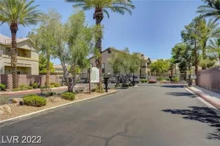 Photo #1: 2606404 Listing 