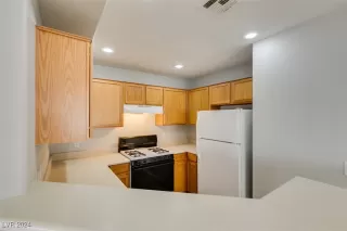 Photo #3: 2606425 Listing