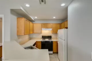 Photo #4: 2606425 Listing