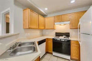 Photo #5: 2606425 Listing