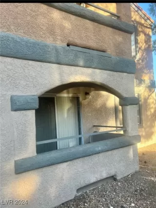 Photo #3: 2606490 Listing