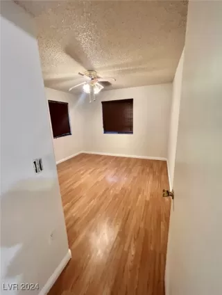 Photo #5: 2606490 Listing