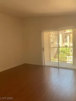 Photo #5: 2606495 Listing 