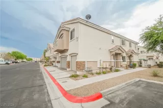 Photo #4: 2606500 Listing 