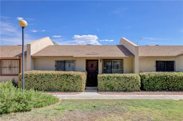 MLS: 2606517 Condo For Sale