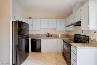 Photo #4: 2606517 Listing