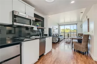 Photo #3: 2606519 Listing 