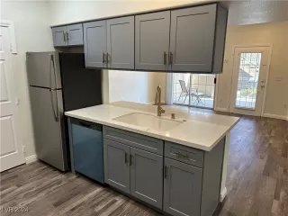 Photo #1: 2606573 Listing 