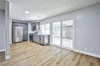 Photo #2: 2606581 Listing 