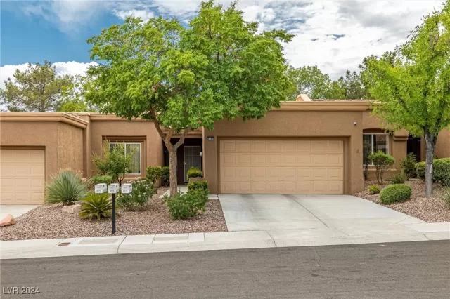 MLS: 2606602 Condo For Sale