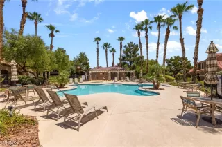 Photo #5: 2606606 Listing 