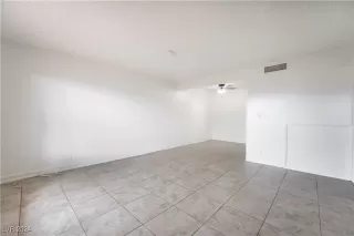 Photo #4: 2606617 Listing 