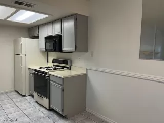 Photo #6: 2606633 Listing 