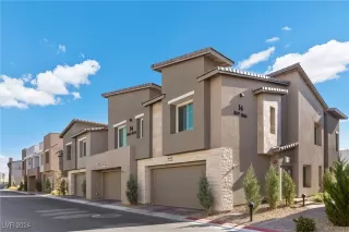 Photo #1: 2606660 Listing