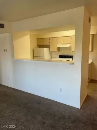 Photo #4: 2606702 Listing 