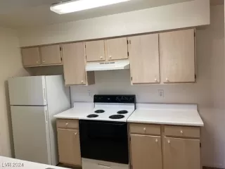 Photo #5: 2606702 Listing 