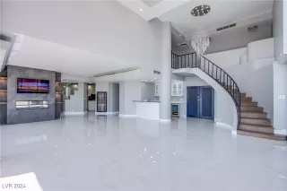 Photo #4: 2606741 Listing 