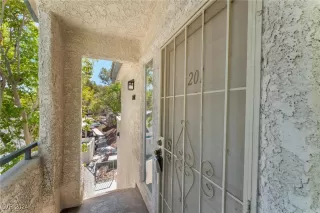 Photo #5: 2606768 Listing 