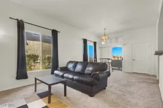 Photo #4: 2606792 Listing