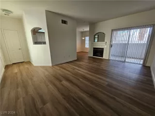 Photo #1: 2606814 Listing 